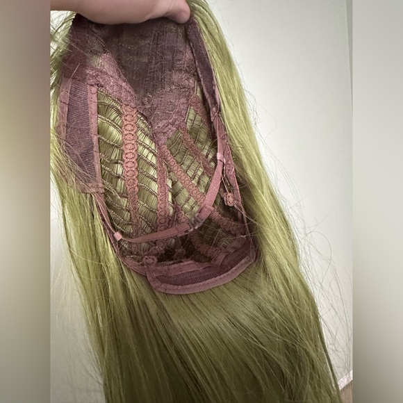Medium Length Green Synthetic Wig With Bangs - Picture 2 of 4